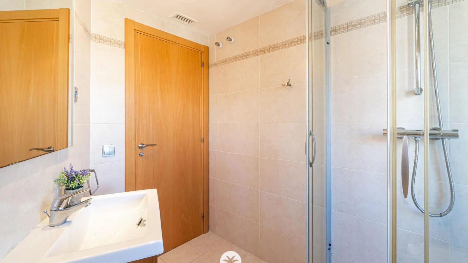 Apartment Mediterranean Way - Amadeus Confort Y Lujo Familiar La Pineda Spain